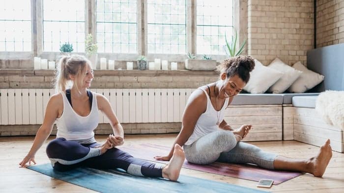 12 Effective At-Home Leg Mobility Exercises (with videos)